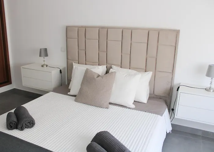 M&m Charming ラゴス